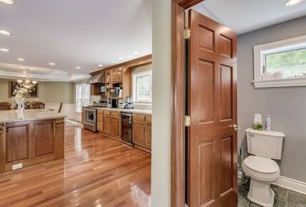 Edgewood Pointe Paradise on Millionaires Row - Alexandria Bay, New York