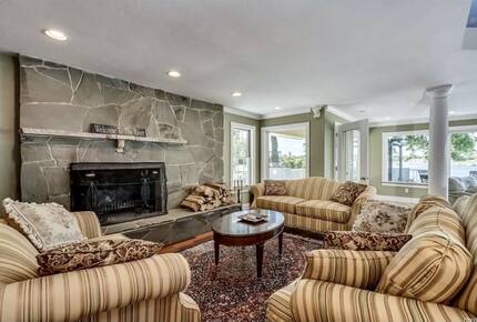 Edgewood Pointe Paradise on Millionaires Row - Alexandria Bay, New York