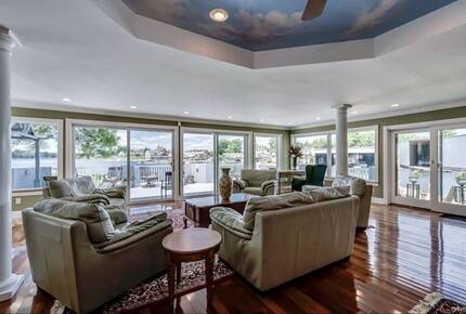 Edgewood Pointe Paradise on Millionaires Row - Alexandria Bay, New York