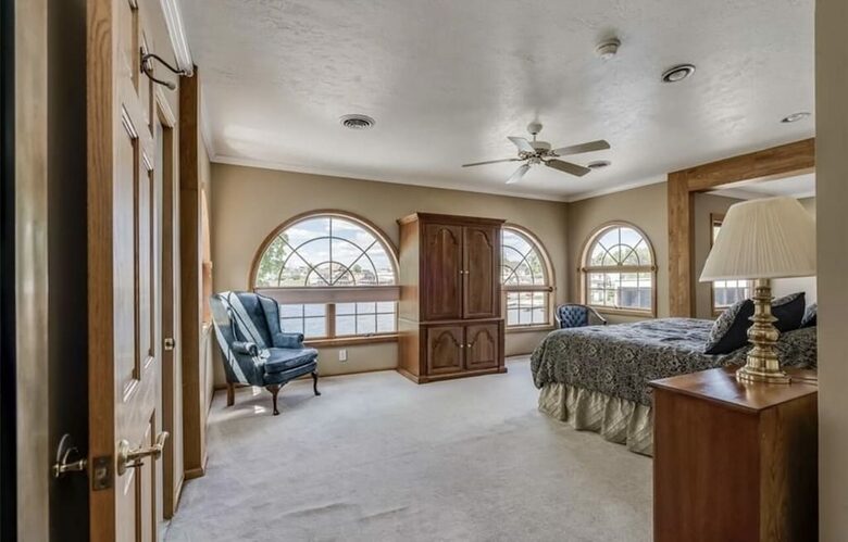 Edgewood Pointe Paradise on Millionaires Row - Alexandria Bay, New York