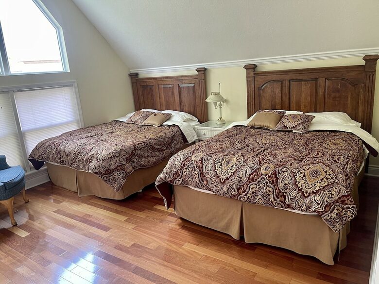 Edgewood Pointe Paradise on Millionaires Row - Alexandria Bay, New York