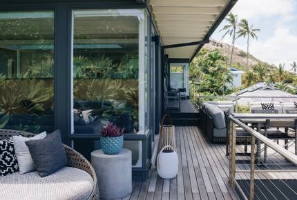 Sweeping Postcard Views of the Mokulua Islands - Kailua, Hawaii