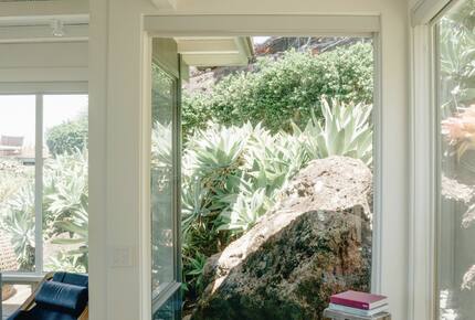 Sweeping Postcard Views of the Mokulua Islands - Kailua, Hawaii