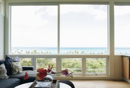 Sweeping Postcard Views of the Mokulua Islands - Kailua, Hawaii