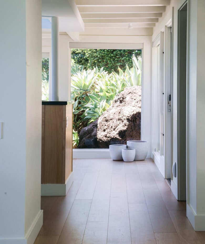 Sweeping Postcard Views of the Mokulua Islands - Kailua, Hawaii