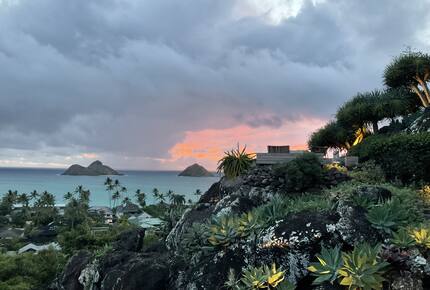 Sweeping Postcard Views of the Mokulua Islands - Kailua, Hawaii