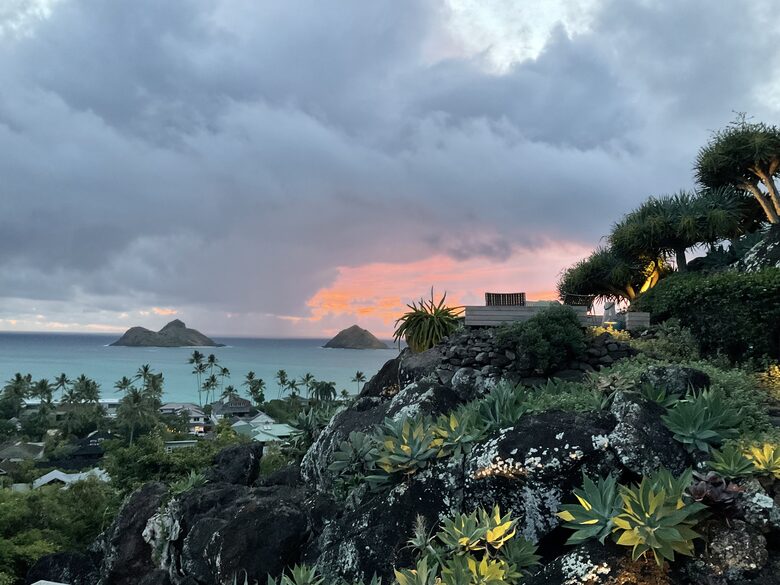 Sweeping Postcard Views of the Mokulua Islands - Kailua, Hawaii