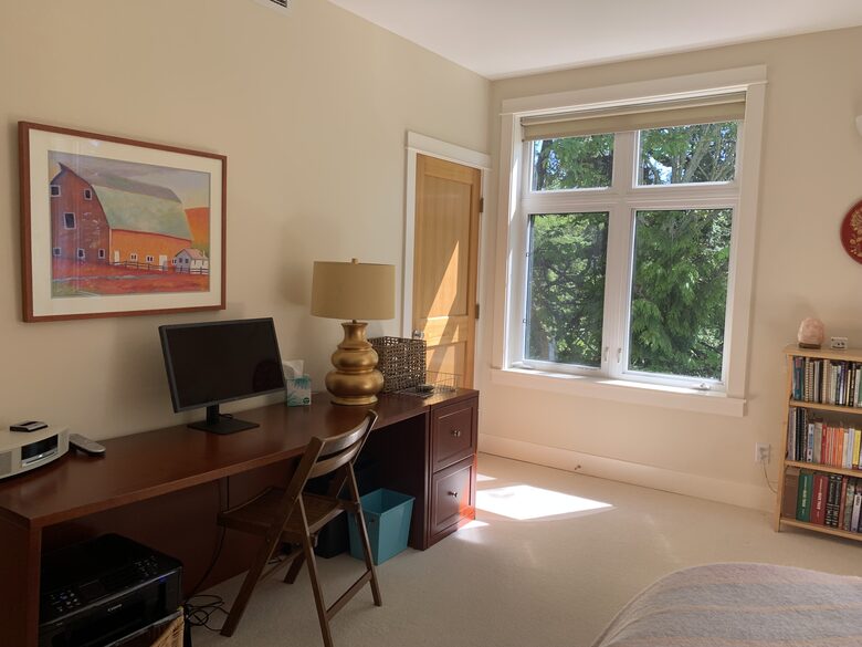 desk area in second bedroom