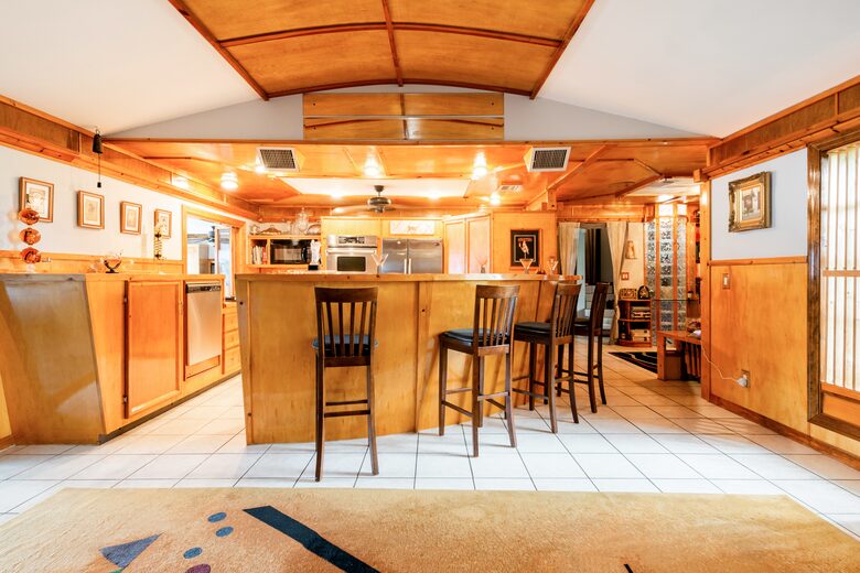 Unique Art Deco Waterfront Getaway - Marco Island, Florida