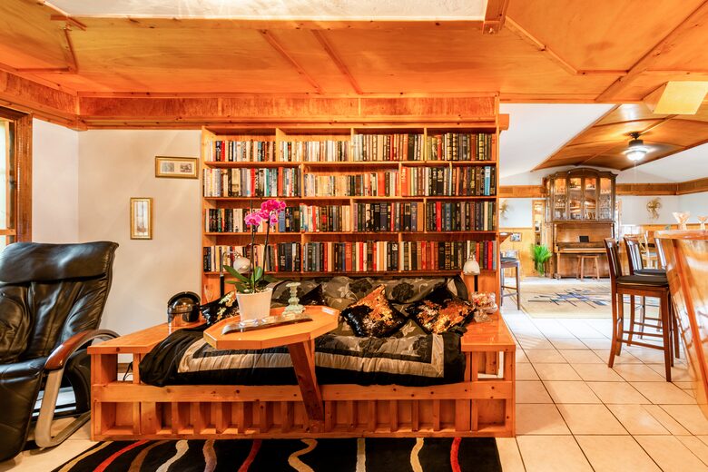 Unique Art Deco Waterfront Getaway - Marco Island, Florida