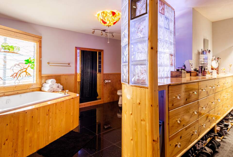 Unique Art Deco Waterfront Getaway - Marco Island, Florida