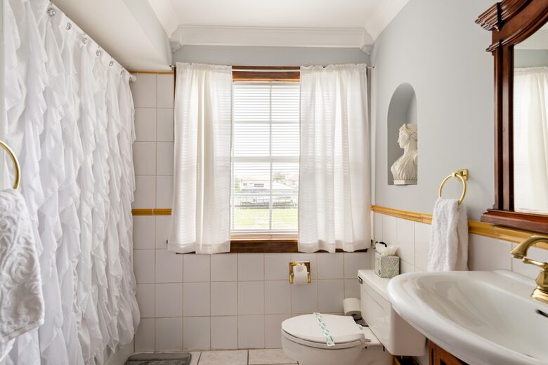 Unique Art Deco Waterfront Getaway - Marco Island, Florida