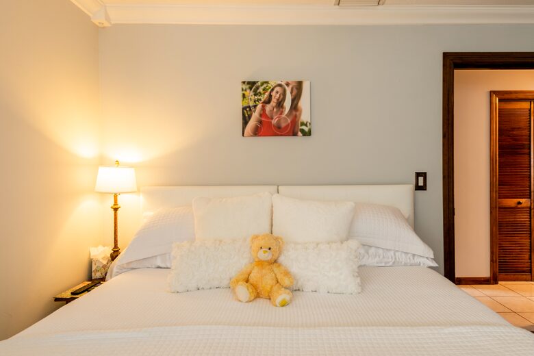 Unique Art Deco Waterfront Getaway - Marco Island, Florida