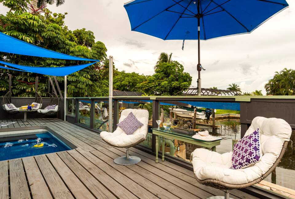 Unique Art Deco Waterfront Getaway - Marco Island, Florida