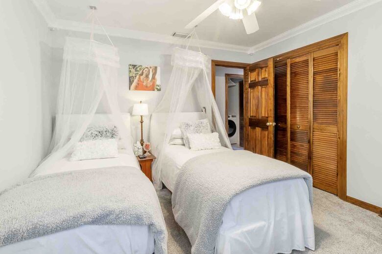 Unique Art Deco Waterfront Getaway - Marco Island, Florida