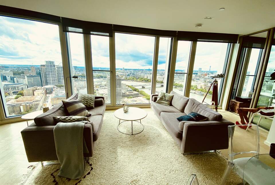 Iconic South Bank Tower Luxury Apartment - London, United Kingdom