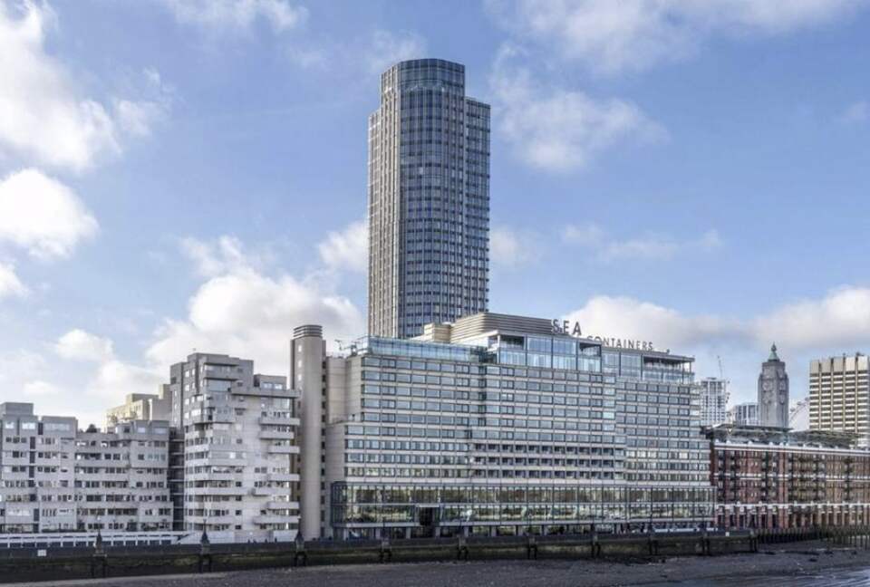 Iconic South Bank Tower Luxury Apartment - London, United Kingdom