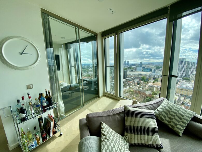 Iconic South Bank Tower Luxury Apartment - London, United Kingdom