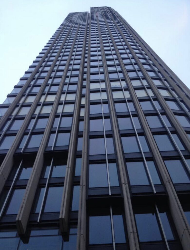 Iconic South Bank Tower Luxury Apartment - London, United Kingdom