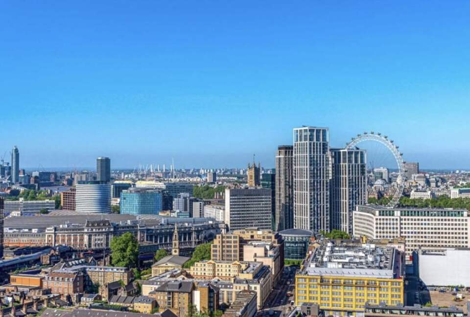 Iconic South Bank Tower Luxury Apartment - London, United Kingdom