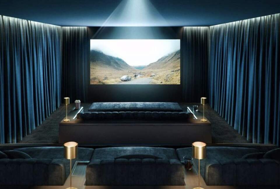 Iconic South Bank Tower Luxury Apartment - London, United Kingdom