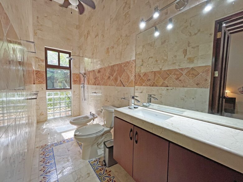 Casa Madreselva - Valladolid, Mexico