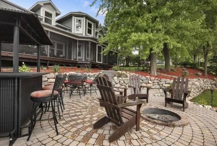 Cozy Lakefront Escape with a Home Theater - Dassel, Minnesota