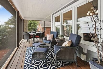 Cozy Lakefront Escape with a Home Theater - Dassel, Minnesota