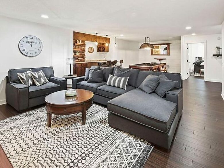 Cozy Lakefront Escape with a Home Theater - Dassel, Minnesota