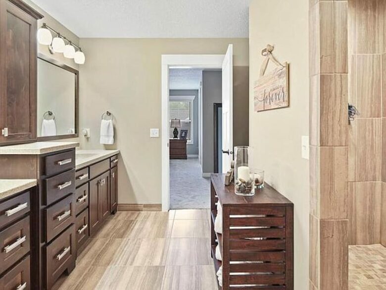 Cozy Lakefront Escape with a Home Theater - Dassel, Minnesota