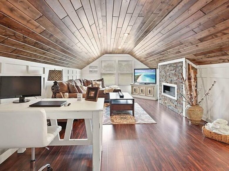 Cozy Lakefront Escape with a Home Theater - Dassel, Minnesota