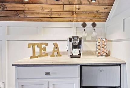 Cozy Lakefront Escape with a Home Theater - Dassel, Minnesota