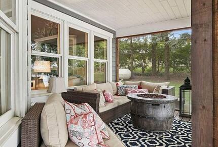 Cozy Lakefront Escape with a Home Theater - Dassel, Minnesota