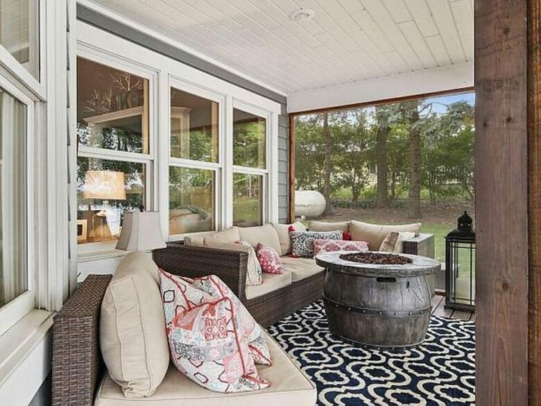 Cozy Lakefront Escape with a Home Theater - Dassel, Minnesota