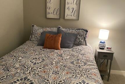 Cozy Lakefront Escape with a Home Theater - Dassel, Minnesota