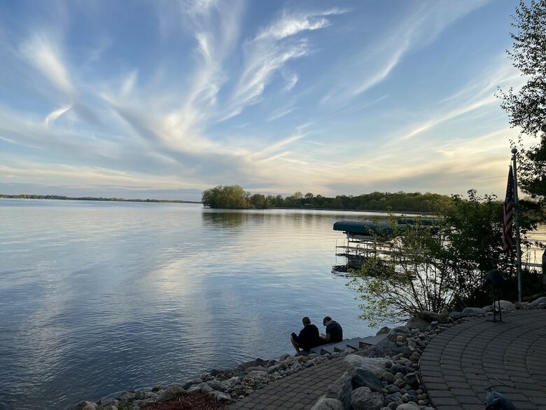 Cozy Lakefront Escape with a Home Theater - Dassel, Minnesota