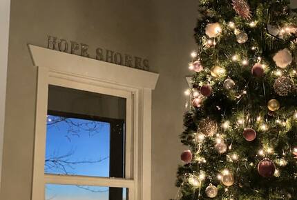 Cozy Lakefront Escape with a Home Theater - Dassel, Minnesota