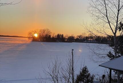 Cozy Lakefront Escape with a Home Theater - Dassel, Minnesota