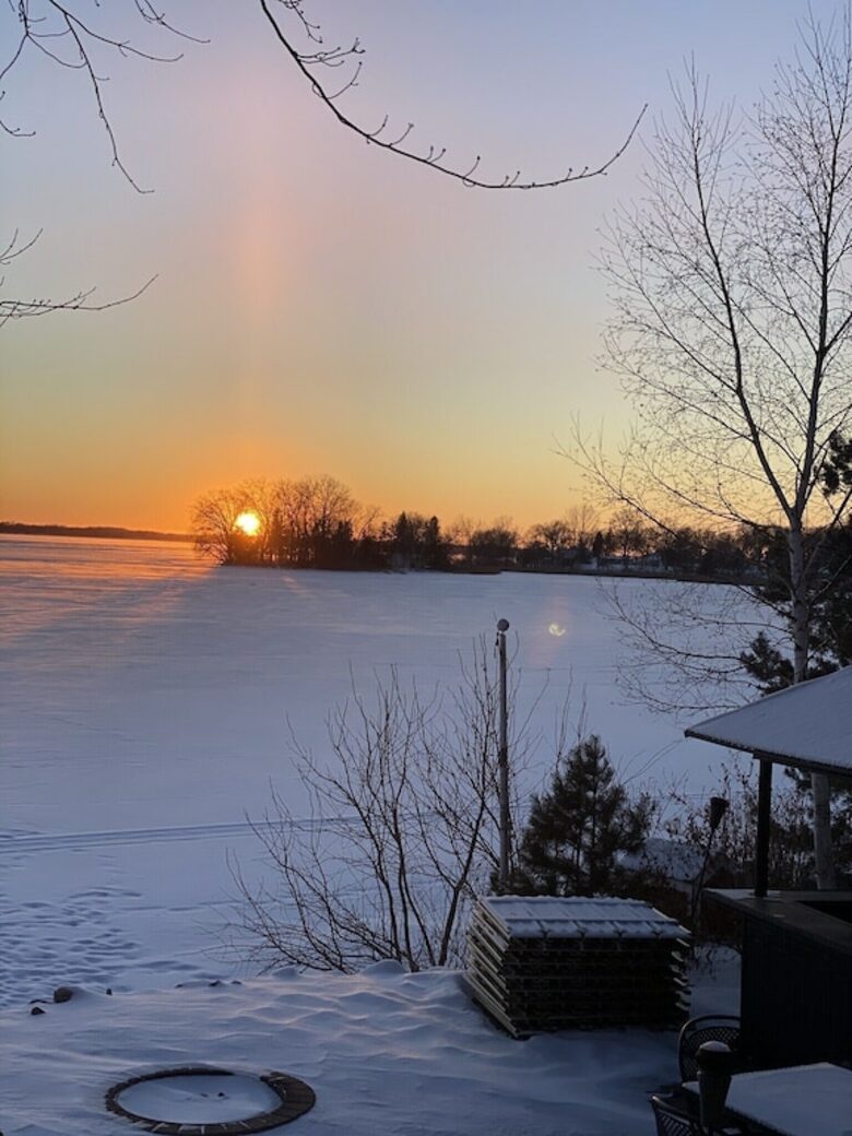 Cozy Lakefront Escape with a Home Theater - Dassel, Minnesota