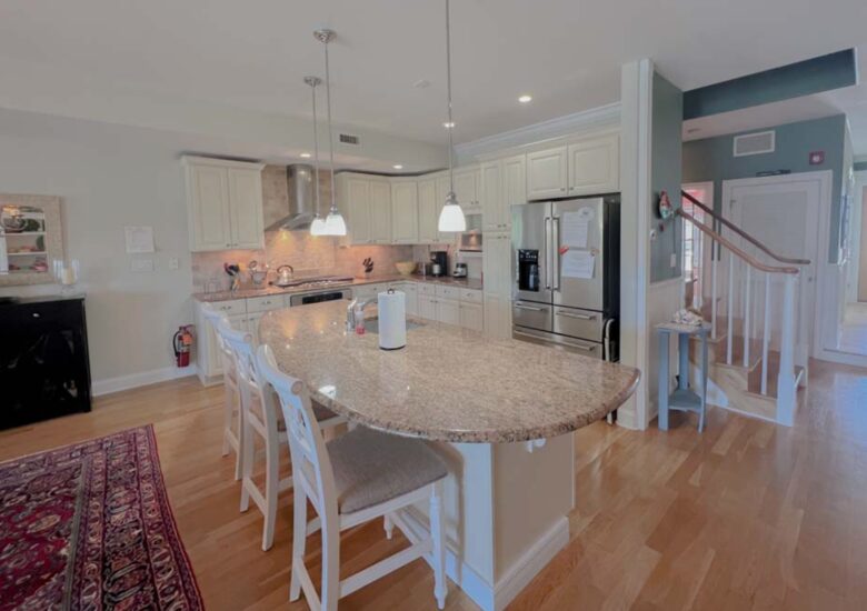 Quaint Townhome In the Heart of Avalon - Avalon, New Jersey