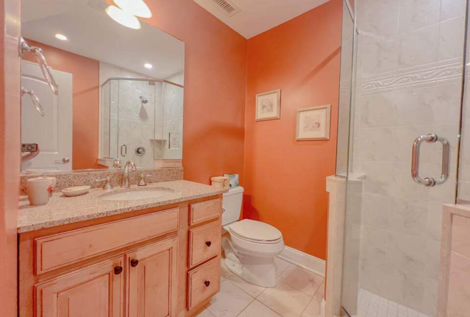 Quaint Townhome In the Heart of Avalon - Avalon, New Jersey