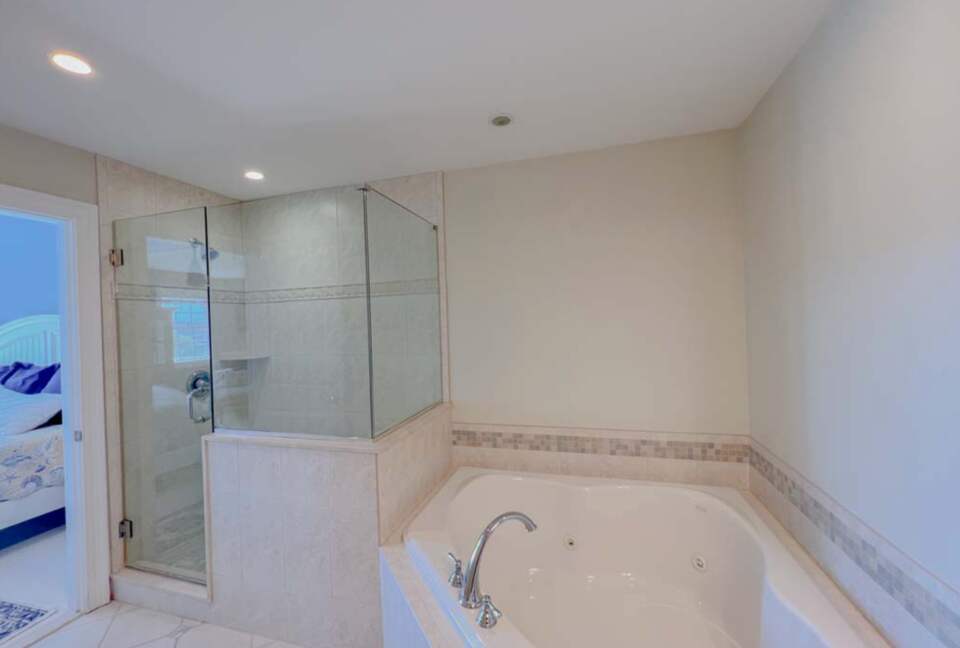 Quaint Townhome In the Heart of Avalon - Avalon, New Jersey