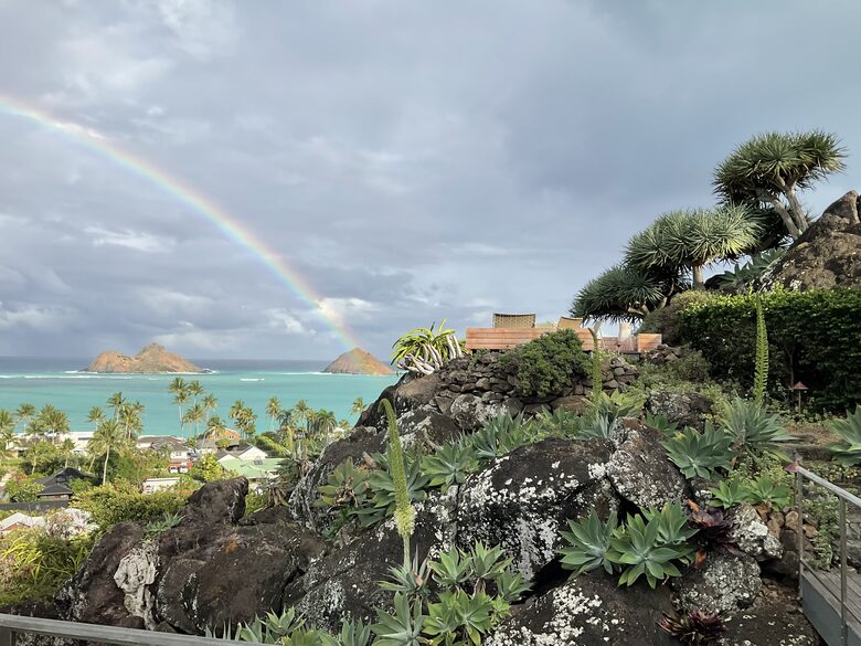 Sweeping Postcard Views of the Mokulua Islands - Kailua, Hawaii