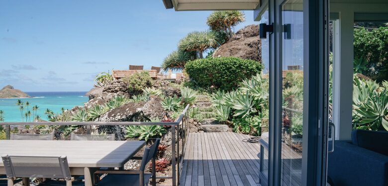 Sweeping Postcard Views of the Mokulua Islands - Kailua, Hawaii