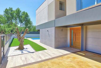 Villa Prat-Xirlo - Calella de Palafrugell, Spain