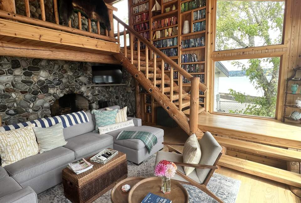 Belfair Waterfront Beach Lodge - Belfair, Washington