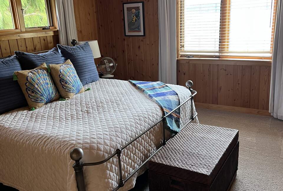 Belfair Waterfront Beach Lodge - Belfair, Washington