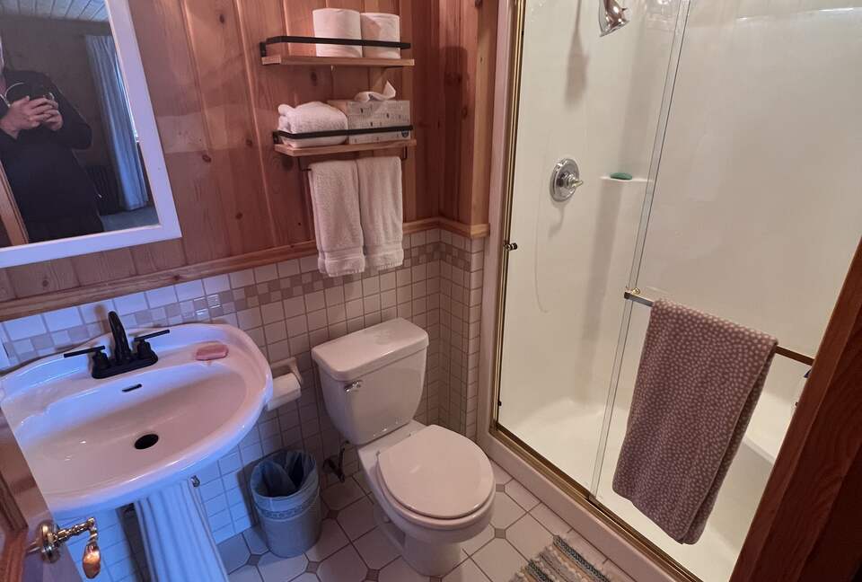 Belfair Waterfront Beach Lodge - Belfair, Washington