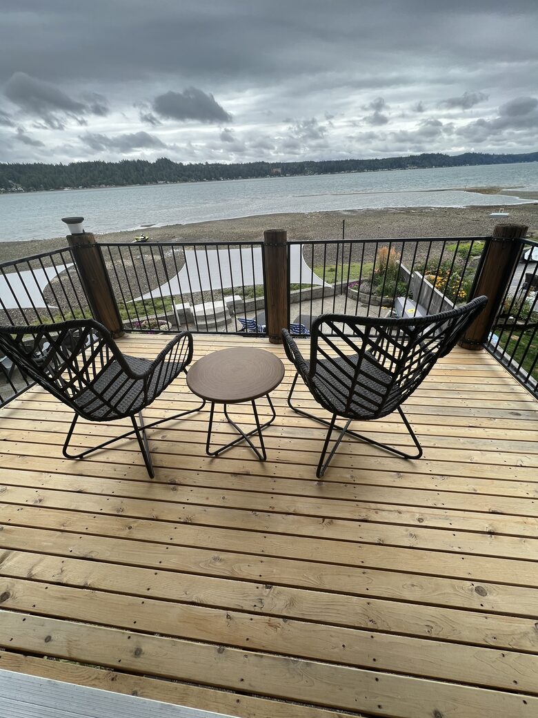 Belfair Waterfront Beach Lodge - Belfair, Washington