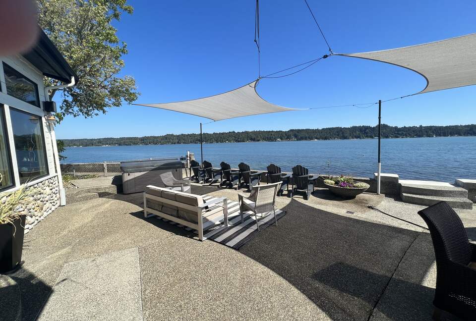 Belfair Waterfront Beach Lodge - Belfair, Washington